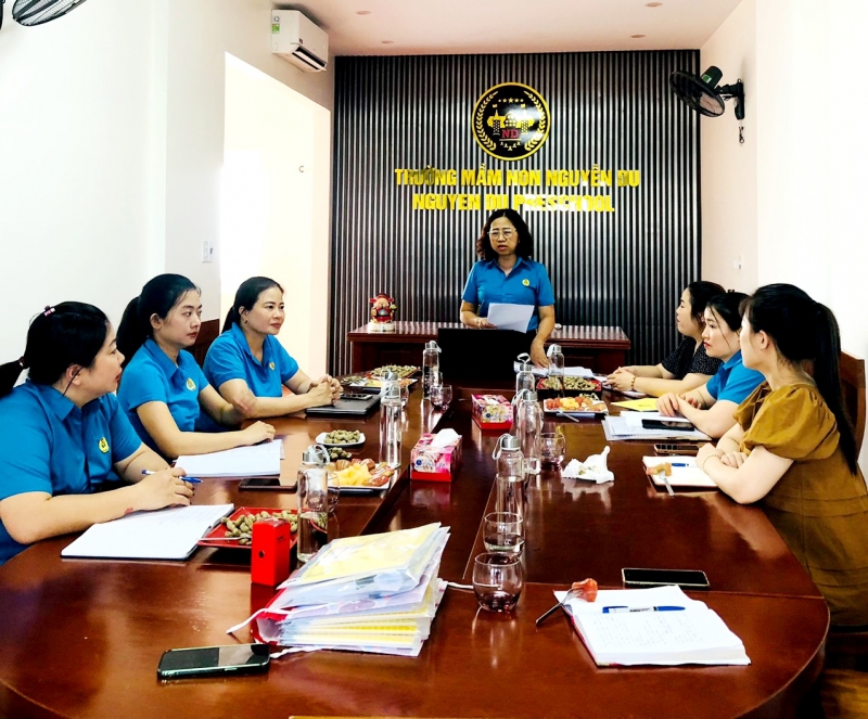 Thị xã Hồng Lĩnh: Kiểm tra toàn diện hoạt động công đoàn năm học 2022-2023